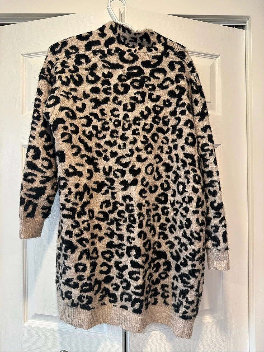 Doe & Rae Leopard Print Cardigan Size Small - Picture 2 of 3